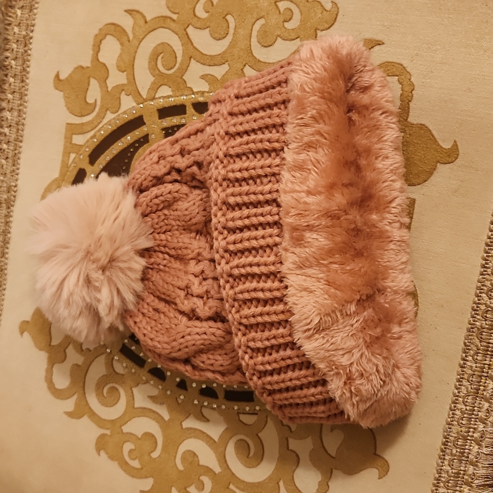 NEW UGG INFINITY SCARF AND HAT SET - Picture 4 of 4